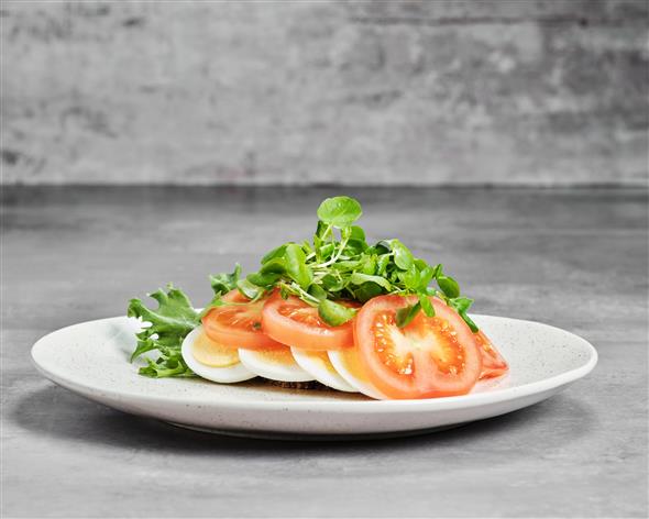 ÆG, MAYONNAISE OG TOMAT